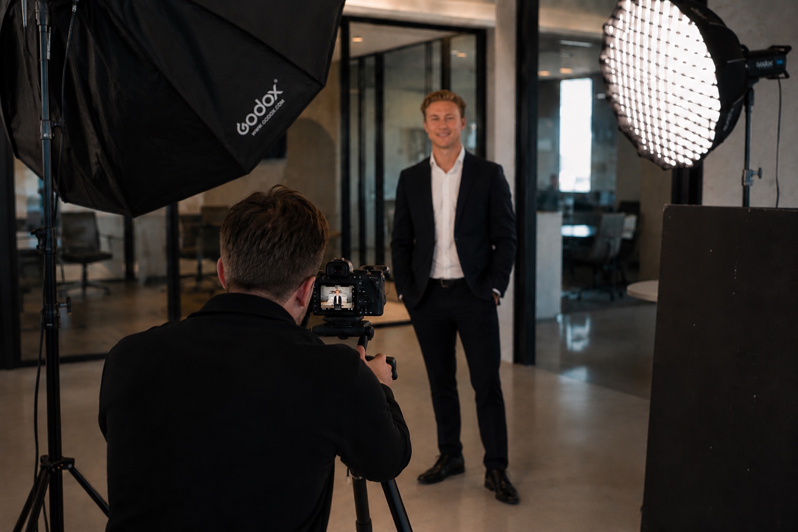 Portrait and team photography behind the scenes